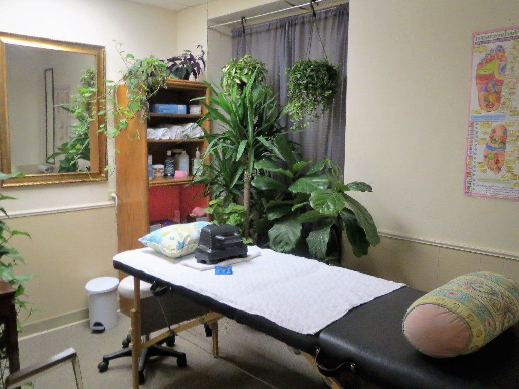 Regulars and Familiars Enjoy BEST Massage Matters Evansville