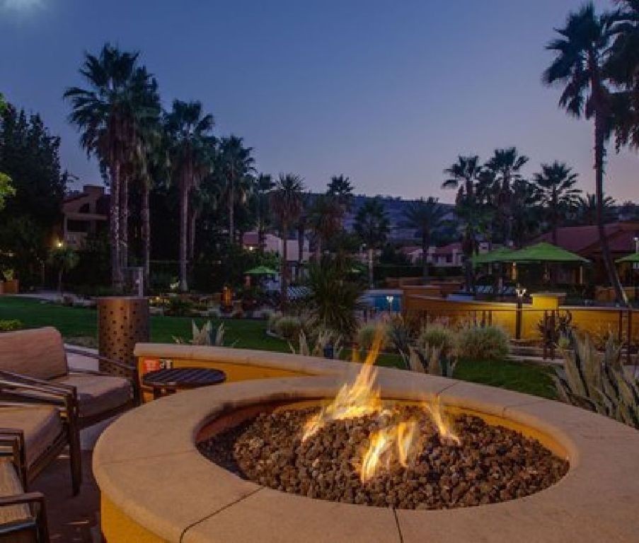 Room for rent in Malibu Canyon Apartments