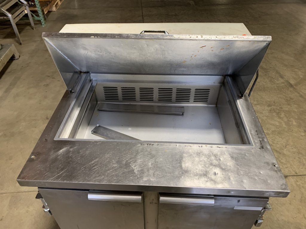 Leader 36" S/S 2-Door Prep Table RTR#4093568-17