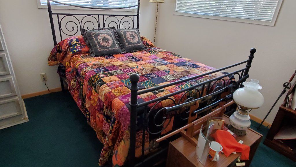 Bed & frame Antique Chair