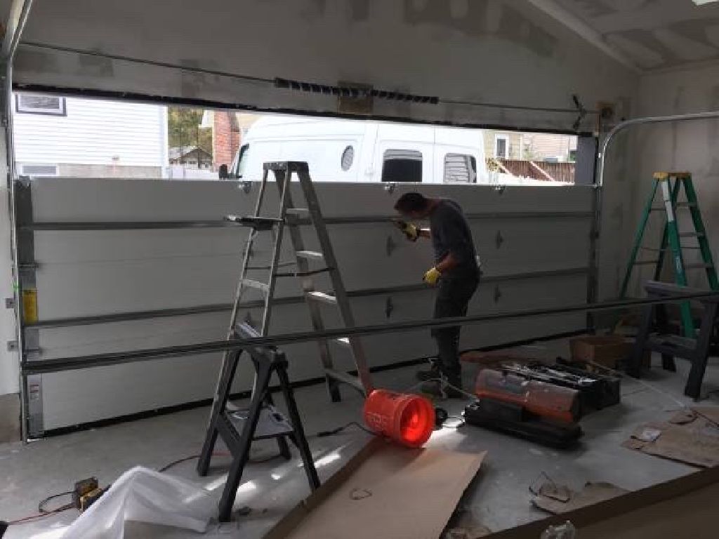 REPAIR AND INSTALL GARAGE DOORS ALL OVER NEW YORK AND LONG ISLAND