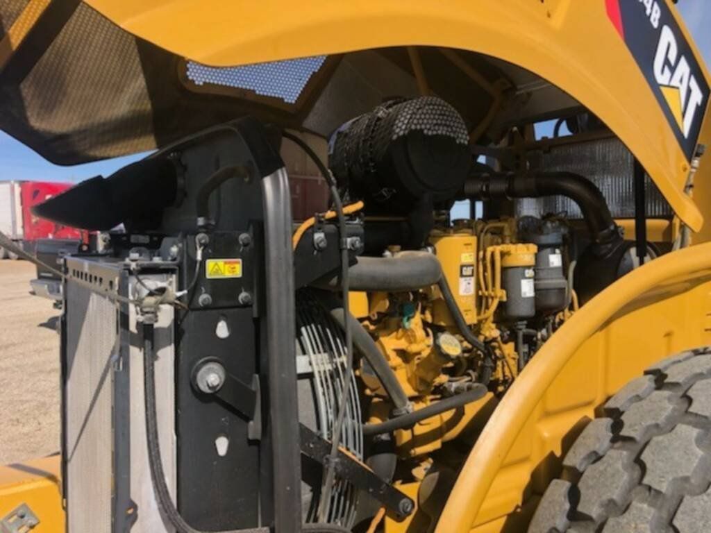 2014 Caterpillar CS54B Smooth Drum Roller For Sale In Marysville, California 95901