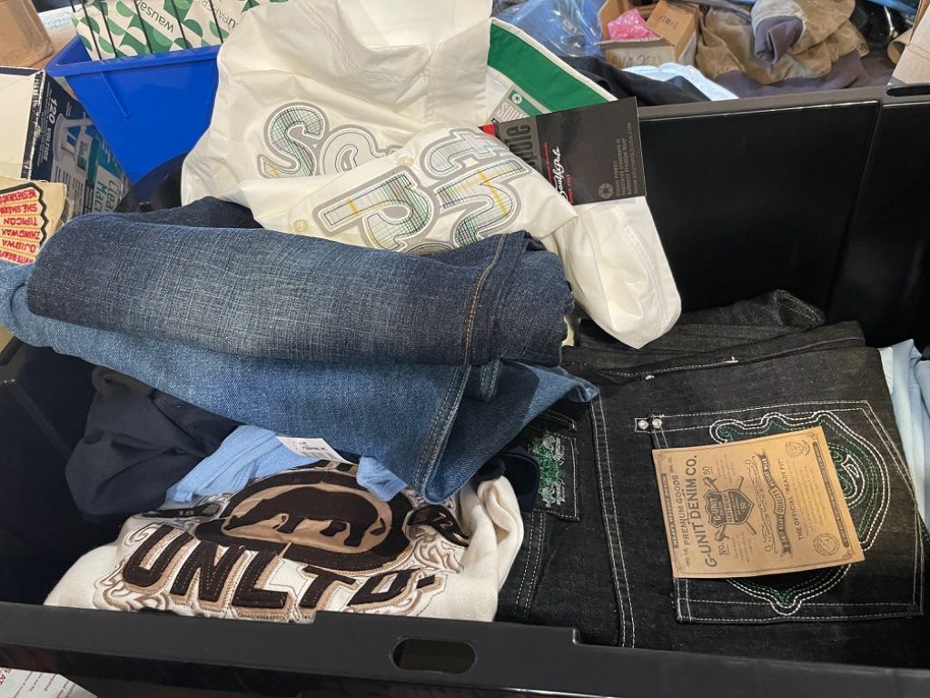 1990’s G-Unit Rocawear 2 PAC Dickies Avirex Ecko CalTop NBA, S Pole