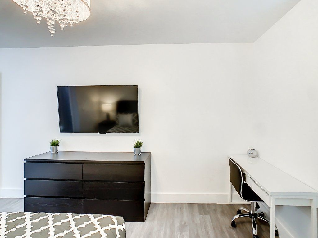 BEAUTIFUL 2-BED CONDO IN ORLANDO, FULLY FURNISHED!