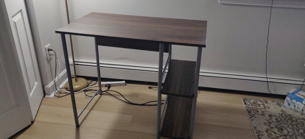 One office chair with table