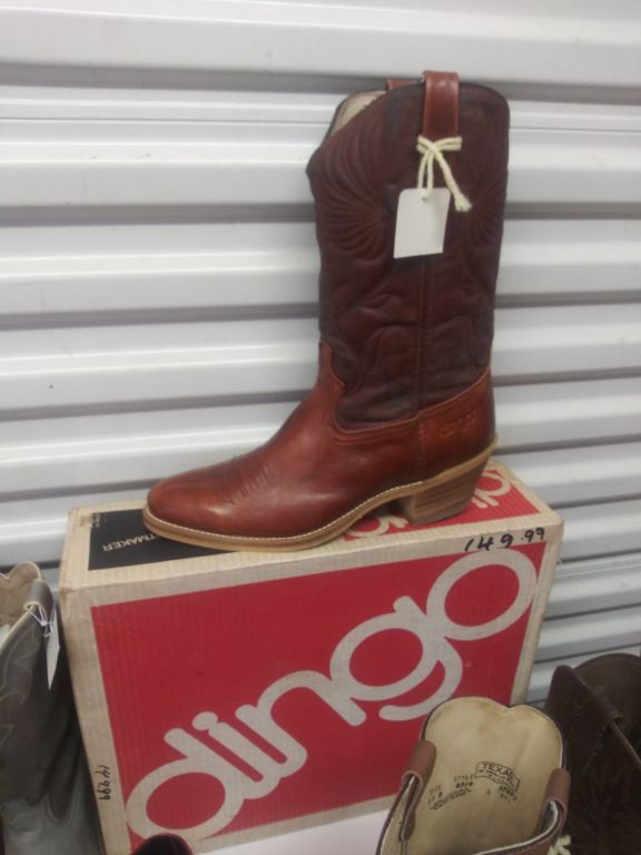 CarmensBooth66 Pensacola Fl  SNEAKERS WEEKEND SALE ENDS 8-1 TW FLEA MARKET