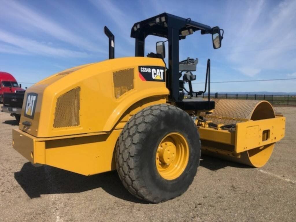 2014 Caterpillar CS54B Smooth Drum Roller For Sale In Marysville, California 95901