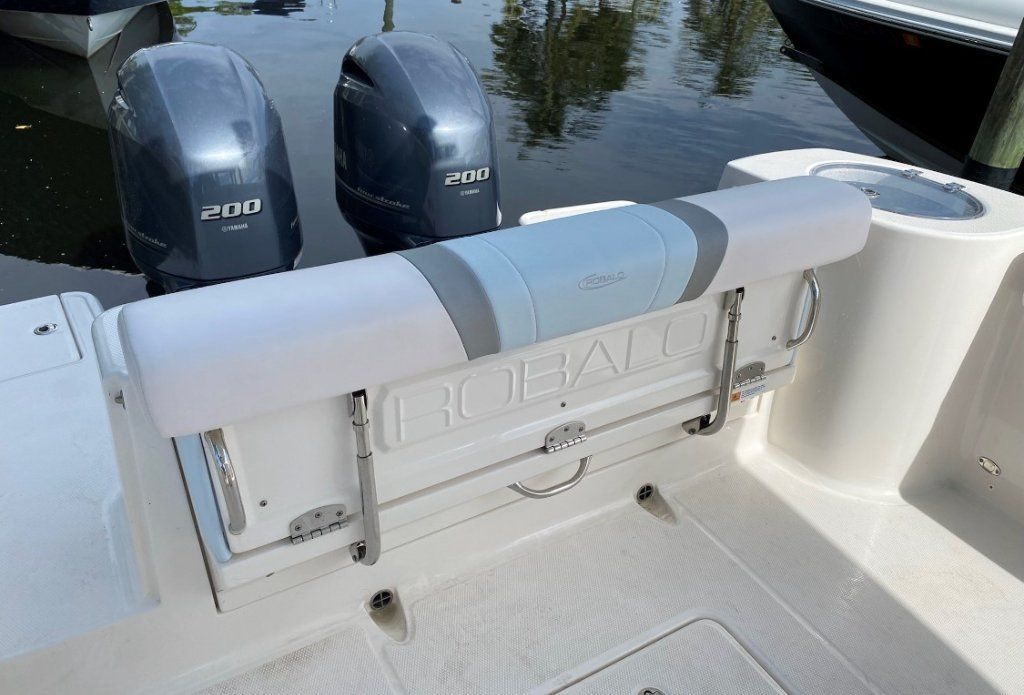 2020 Robalo R272 154900 Dania Beach Fl