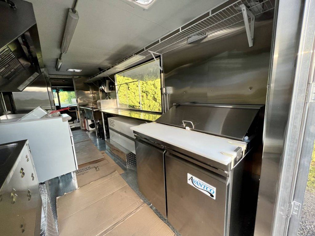 NEW MOBILE FOOD CARTS & TRUCKS