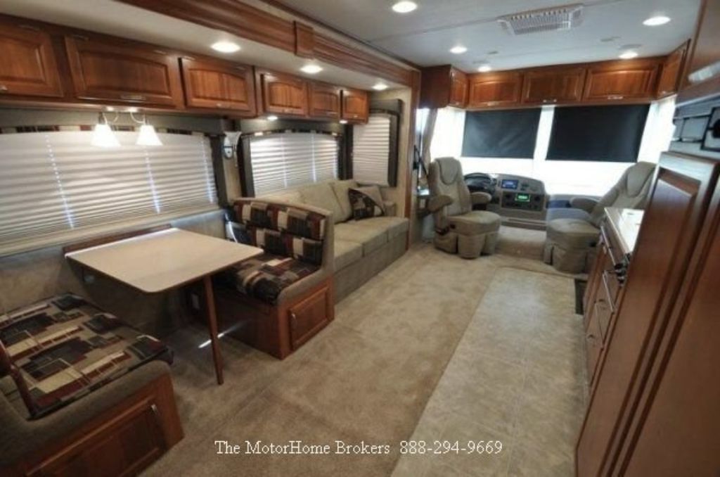 2010 Monaco Monarch 33SDD **REDUCED**
