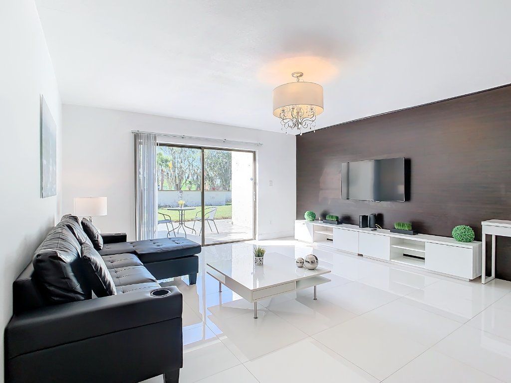 BEAUTIFUL TOWNHOUSE IN ORLANDO, FULLY FURNISHED & EQUIPPED!