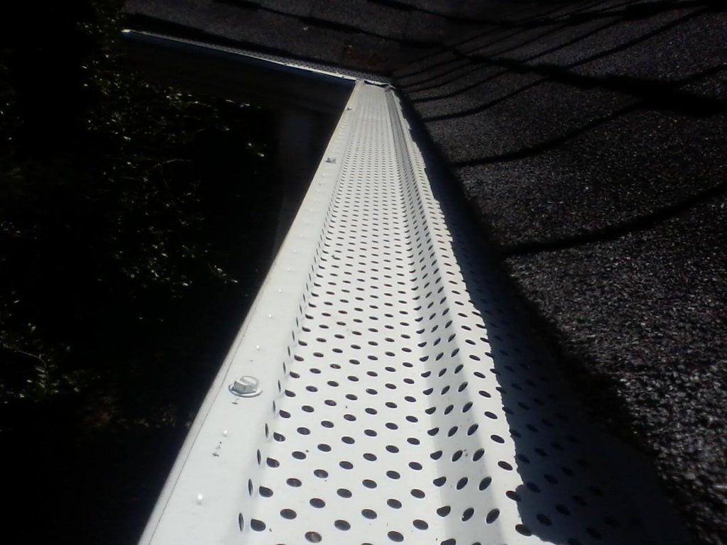 Ronnie Jenkins Vinyl siding and windows & 5 & 6 seamless gutters BBB approved