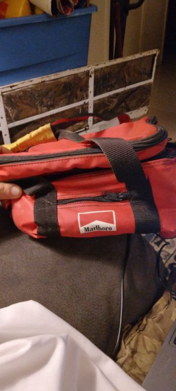 Marlboro lunch box