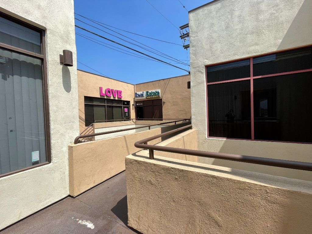 Retail Space For Lease Glendale, CA