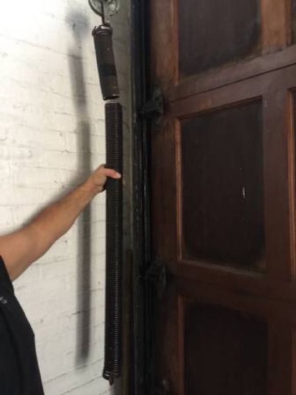 REPAIR AND INSTALL GARAGE DOORS ALL OVER NEW YORK AND LONG ISLAND