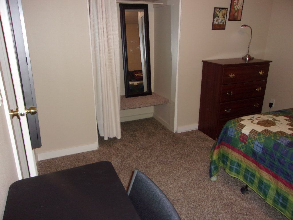 Female PRIVATE ROOM 2Bdr 1 Ba Furnished