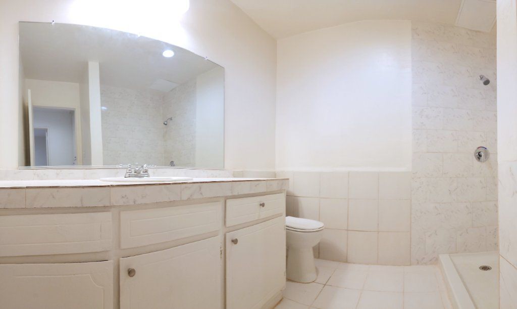 Very Large 1 Bed/1 Bath - Great Value, Large Patio