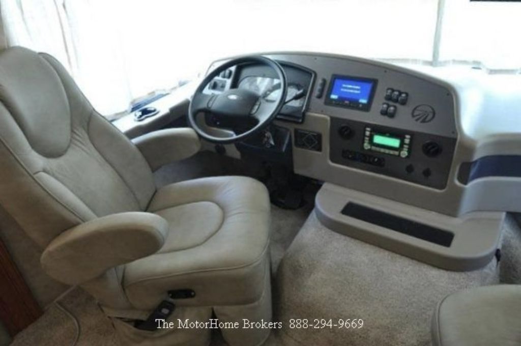 2010 Monaco Monarch 33SDD **REDUCED**