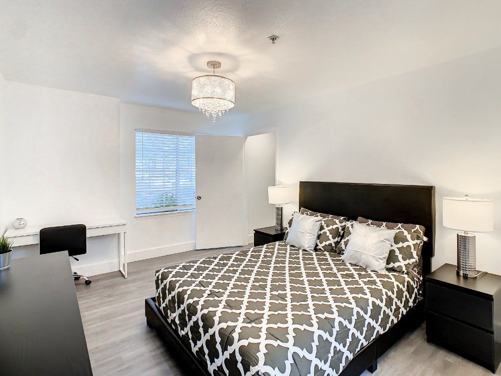 BEAUTIFUL 2-BED CONDO IN ORLANDO, FULLY FURNISHED!