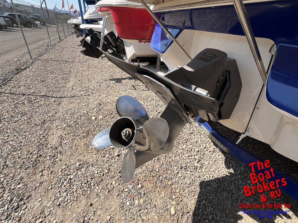 2004 MONTEREY 200LS BOW RIDER