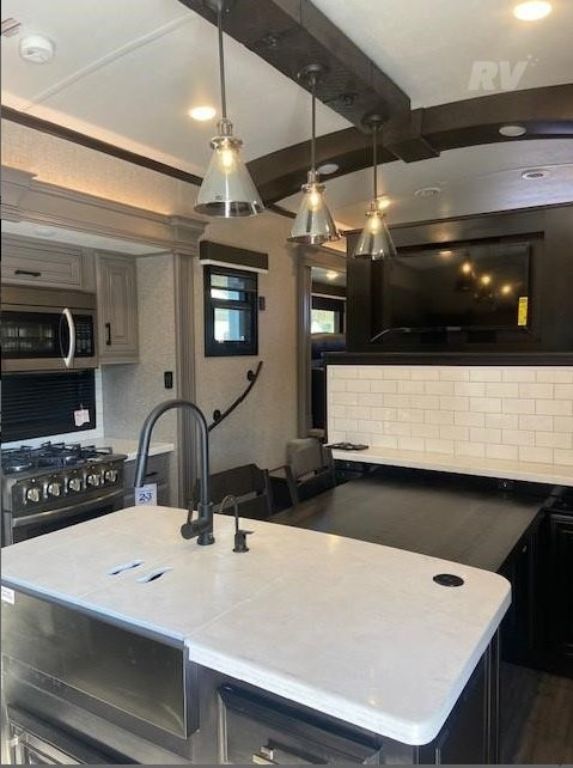 2023 Jayco Pinnacle 38FLGS Fifth Wheel For Sale In Live Oak, Florida 32064