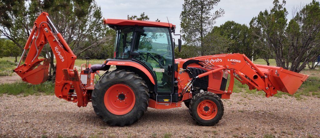 Kubota tractor L6060