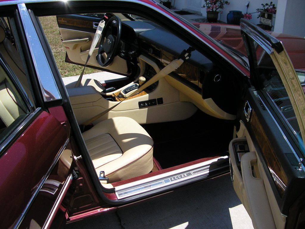 1990 Jaguar Vanden Plas Majestic