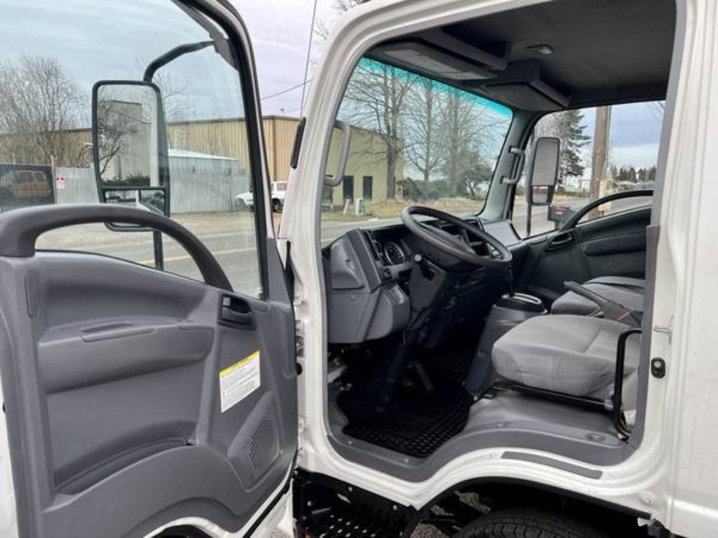 2020 Isuzu NPR BOX VAN 16FT Turbo Diesel