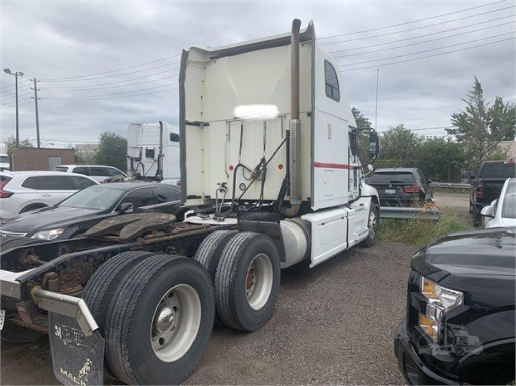 2016 Mack Pinnacle CXU613 Semi-Tractor For Sale In Etobicoke, Ontario, Canada M9R 3J2