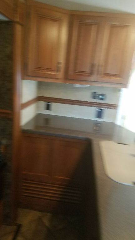 Camper Trailer w/ 3 slideouts