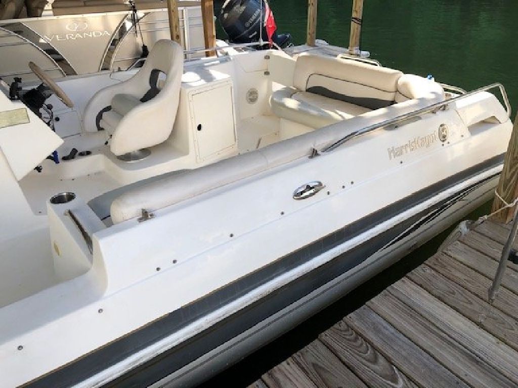 2001 Harris Kayot SuperDek 226 - $14,000. – PRICE JUST REDUCED – BOAT FULLY SERVICED JUNE 2019
