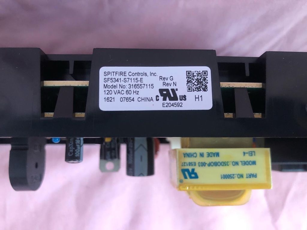 Brand New Kenmore Range Control Board  316557115