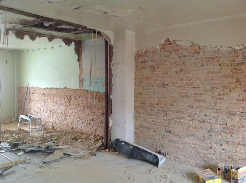 PROFESSIONAL - Wall Demo - Demolition & Removal