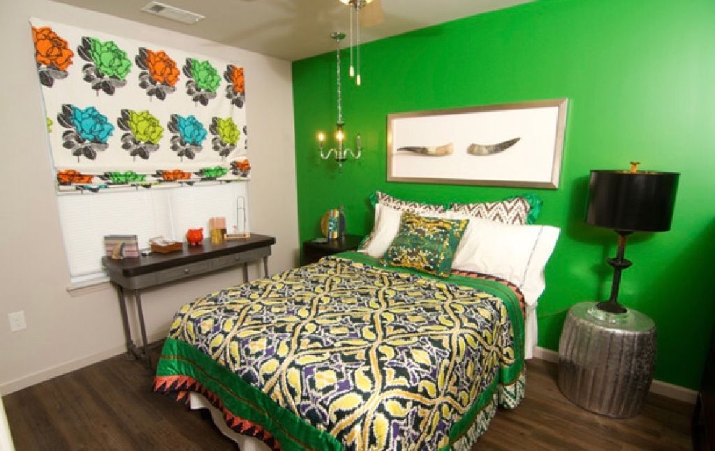 Monarch 301 - 4b 4.5b (2 rooms available)