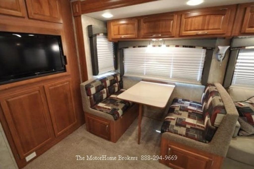 2010 Monaco Monarch 33SDD **REDUCED**
