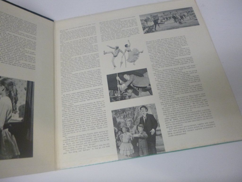 Walt Disney's Mary Poppins Julie  Andres Dick Van Dyke