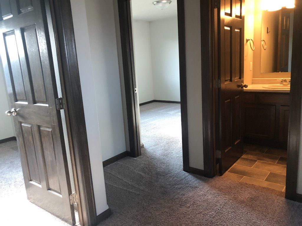 NEWER TOWNHOME 3 BED 2.5 BATH WITH GARAGE