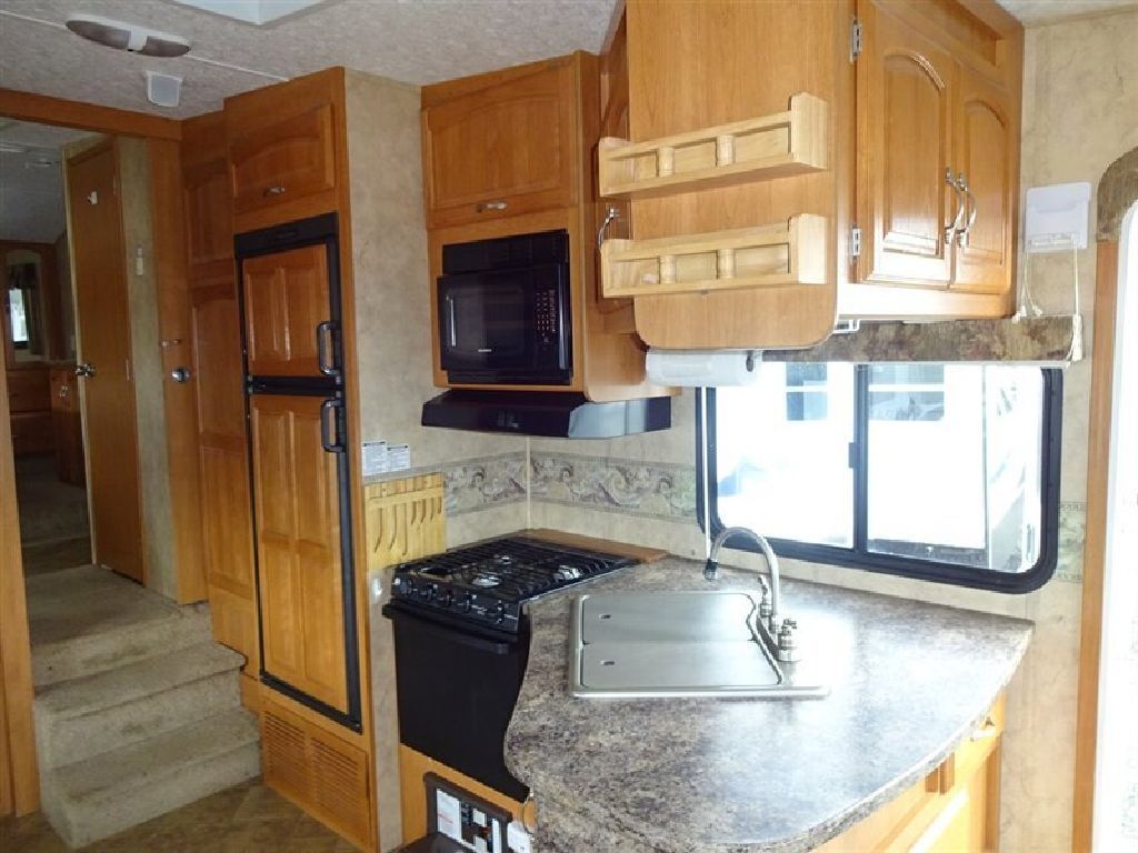 2007 Cougar 291RLS Rear Lounge Double Slide Double Slide Fifth Wheel