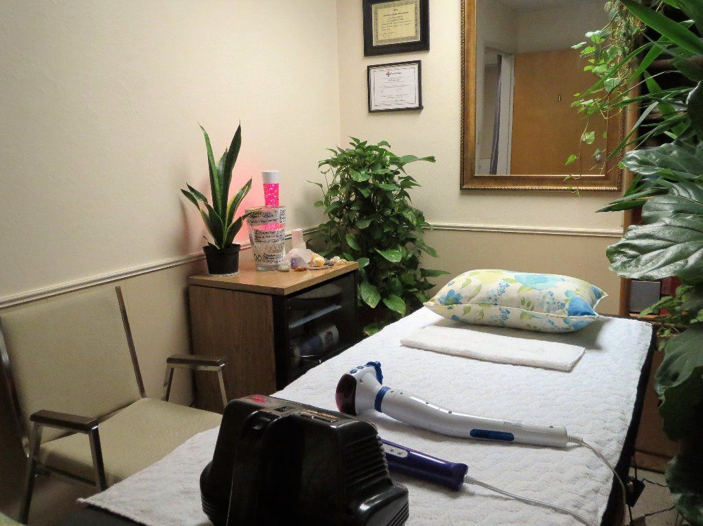 Regulars and Familiars Enjoy BEST Massage Matters Evansville