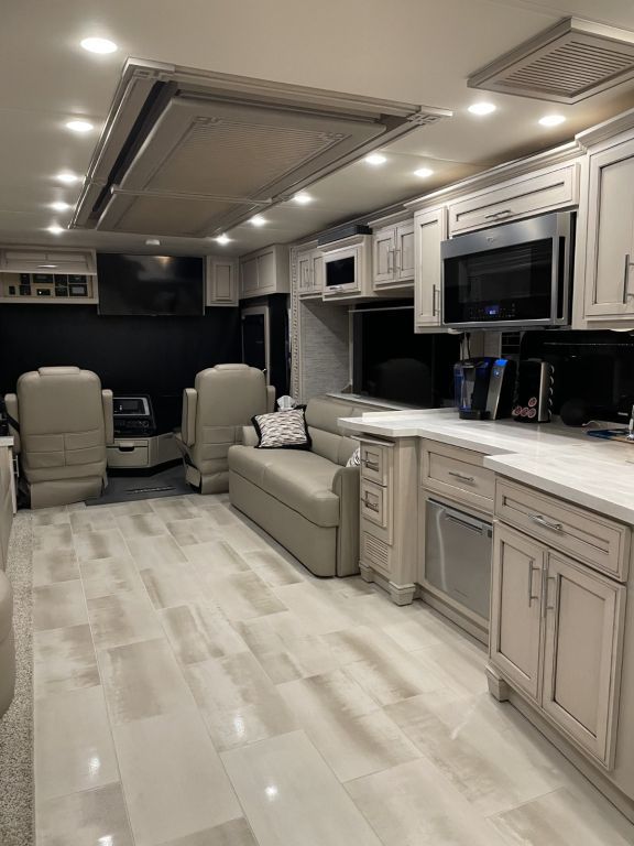 2022 Newmar Ventana 4037 Class A RV For Sale In Fort Myers, Florida 33905