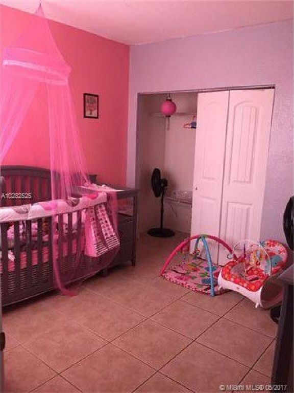 Beautiful 4 bedroom 2 bath Home in Shores at Keys Gate!