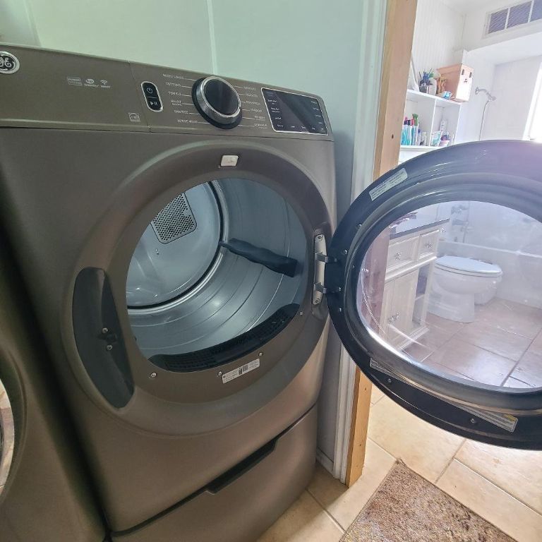 GE GAS DRYER BRAND NEW