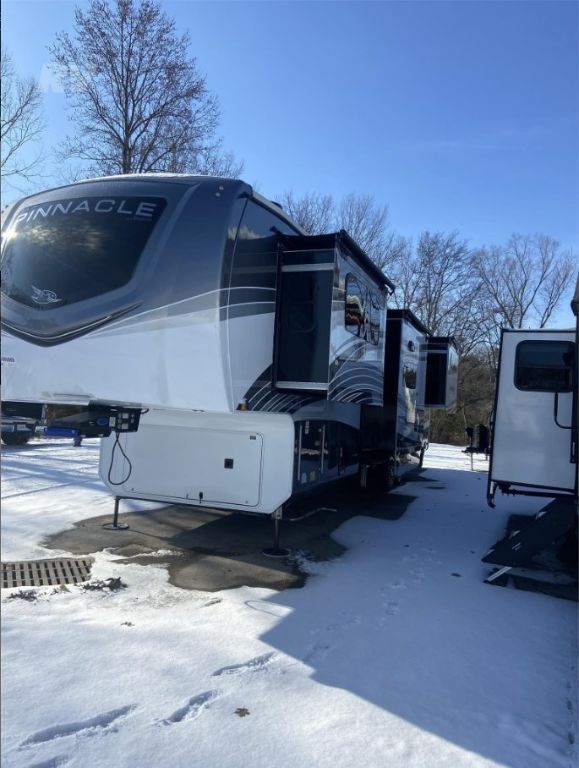 2023 Jayco Pinnacle 38FLGS Fifth Wheel For Sale In Live Oak, Florida 32064
