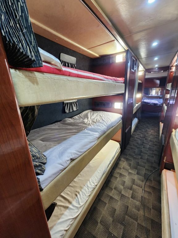 1999 Prevost H3 45 Entertainer Bus For Sale In Nashville, Tennessee