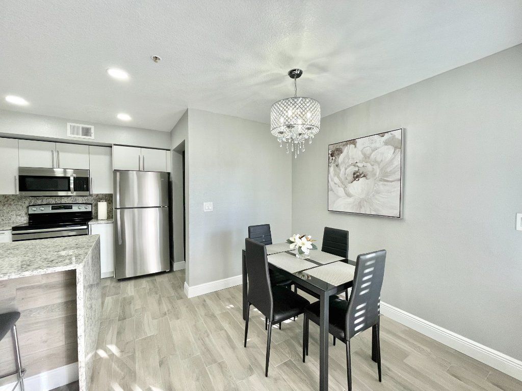 Elegant 2-Bedroom Condo with Golf Course Views