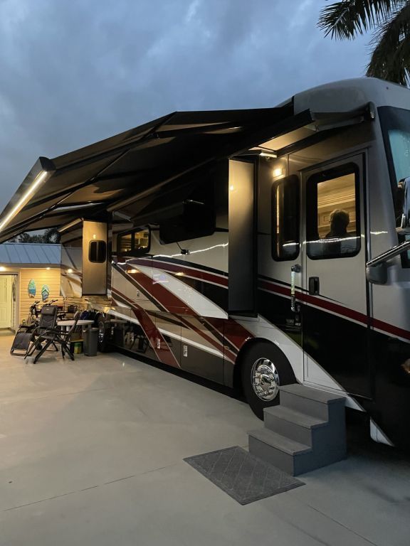 2022 Newmar Ventana 4037 Class A RV For Sale In Fort Myers, Florida 33905