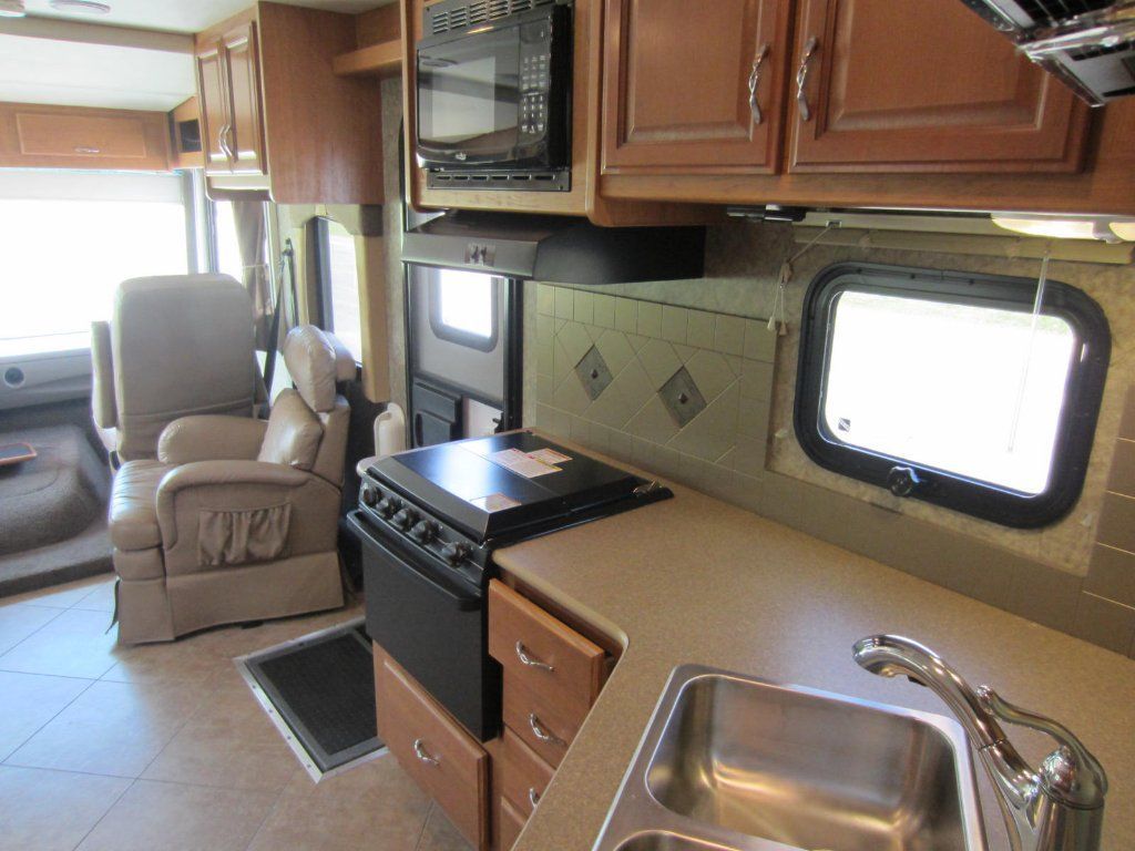 2015 Fleetwood Storm 30L