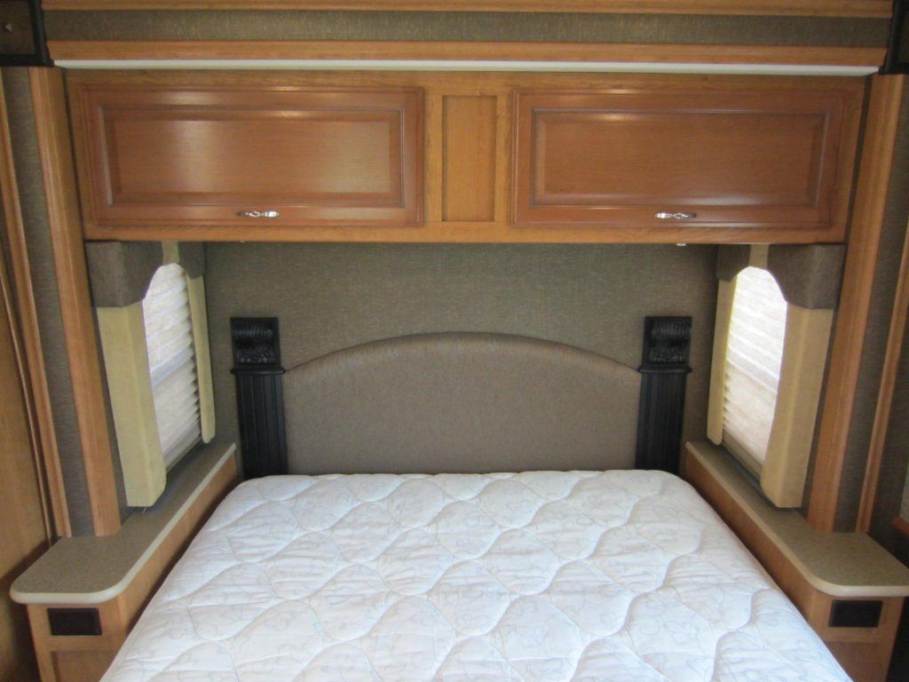 2015 Fleetwood Storm 30L