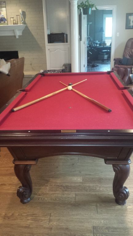 Nice 8 Foot Olhausen Pool Table