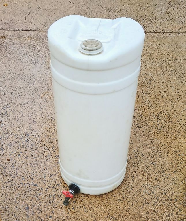 18 gallon barrel w/spigot